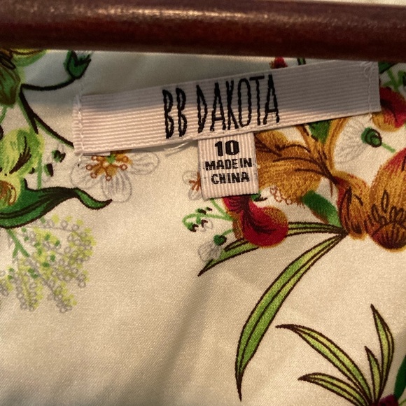 NWT- BB Dakota ‘Nydia Dress’, size 10 - Picture 15 of 16